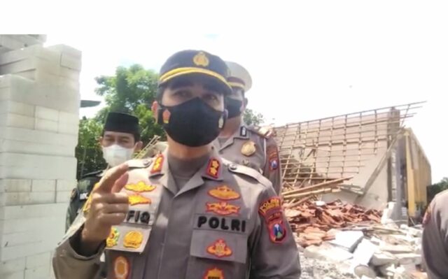 Polisi Selidiki Penyebab Masjid Baru di SMK Mojokerto yang Ambruk